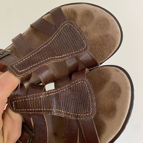 Clarks Brown Sandals Leather Straps Low Heel - Picture 5 of 9